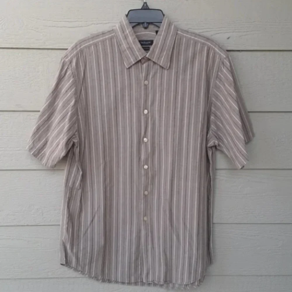 MEN'S Bundle of Two Short Sleeve Van Heusen Studio Shirts - Picture 3 of 7